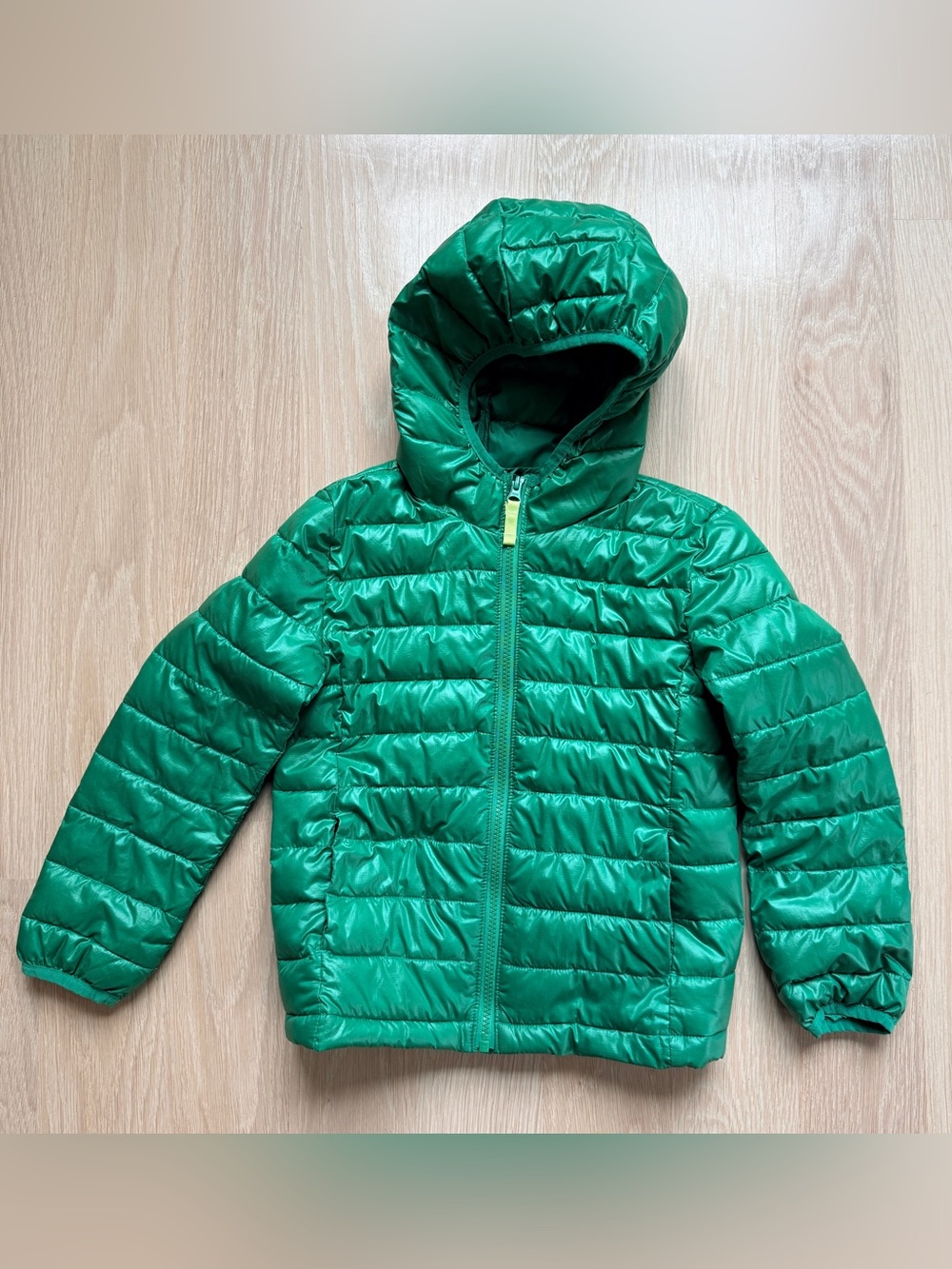 Primary Kids Lightweight Hooded Puffer Jacket in Bright Green - Size 6-7 Years